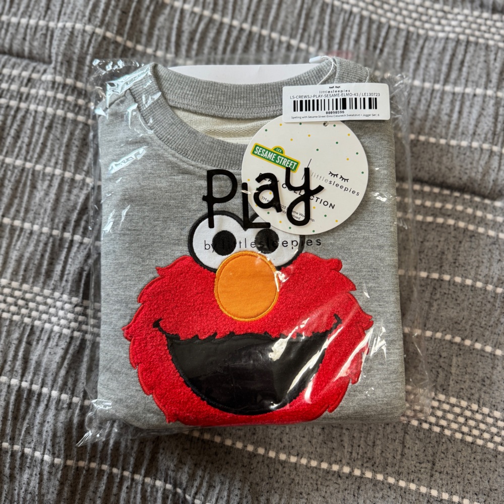 Little Sleepies Sesame Street sweat suit - size 6 (kids)